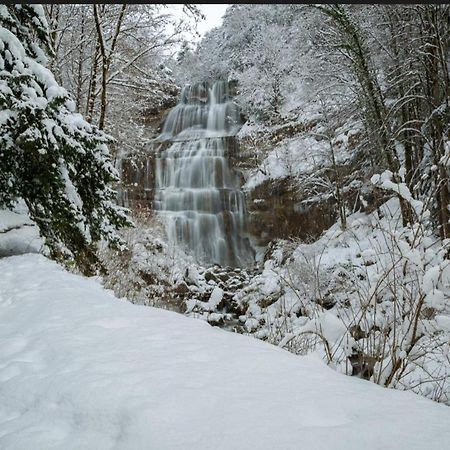 La Jurassienne Villa Champagnole Buitenkant foto